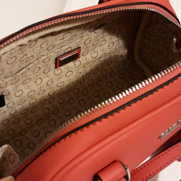 Guess Marx Popping Pink Satchel Crossbody Vegan - Picture 9 of 13